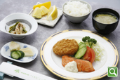 サーモンムニエルと牛肉コロッケ定食